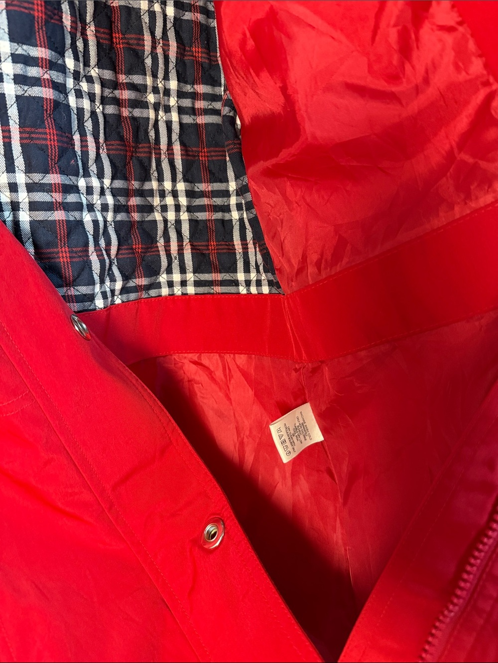 Bright RED London Fog Hooded Trench Coat CLASSIC PLAID LINING FABULOUS - Picture 9 of 11